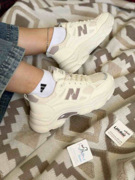 کفش نیوبالانس وارداتی سفید یاسی New Balance white purple